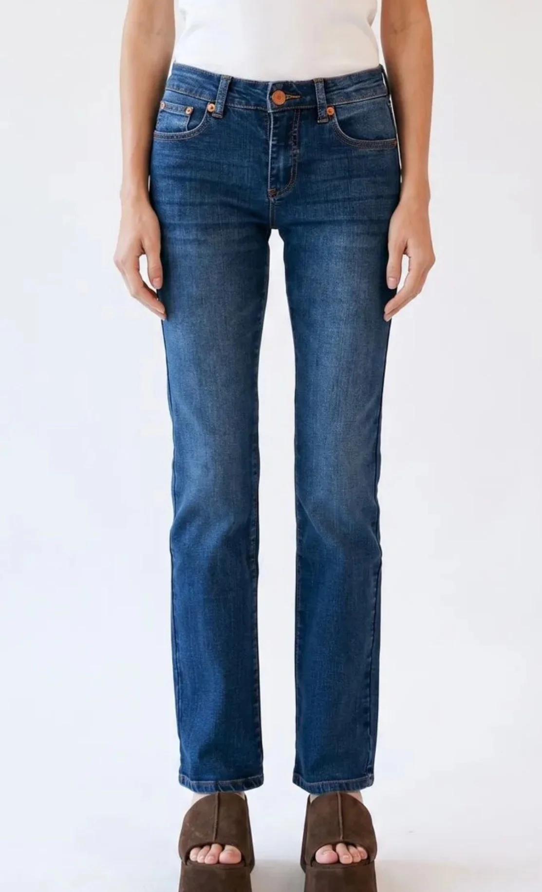 Low Rise Bootcut Jeans — foto 1