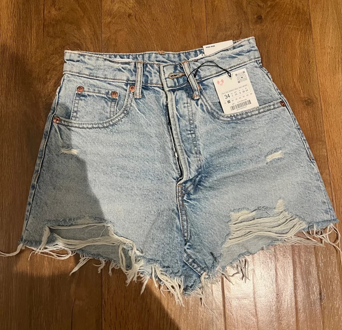 Usado por Kari , Short Zara , talla 34