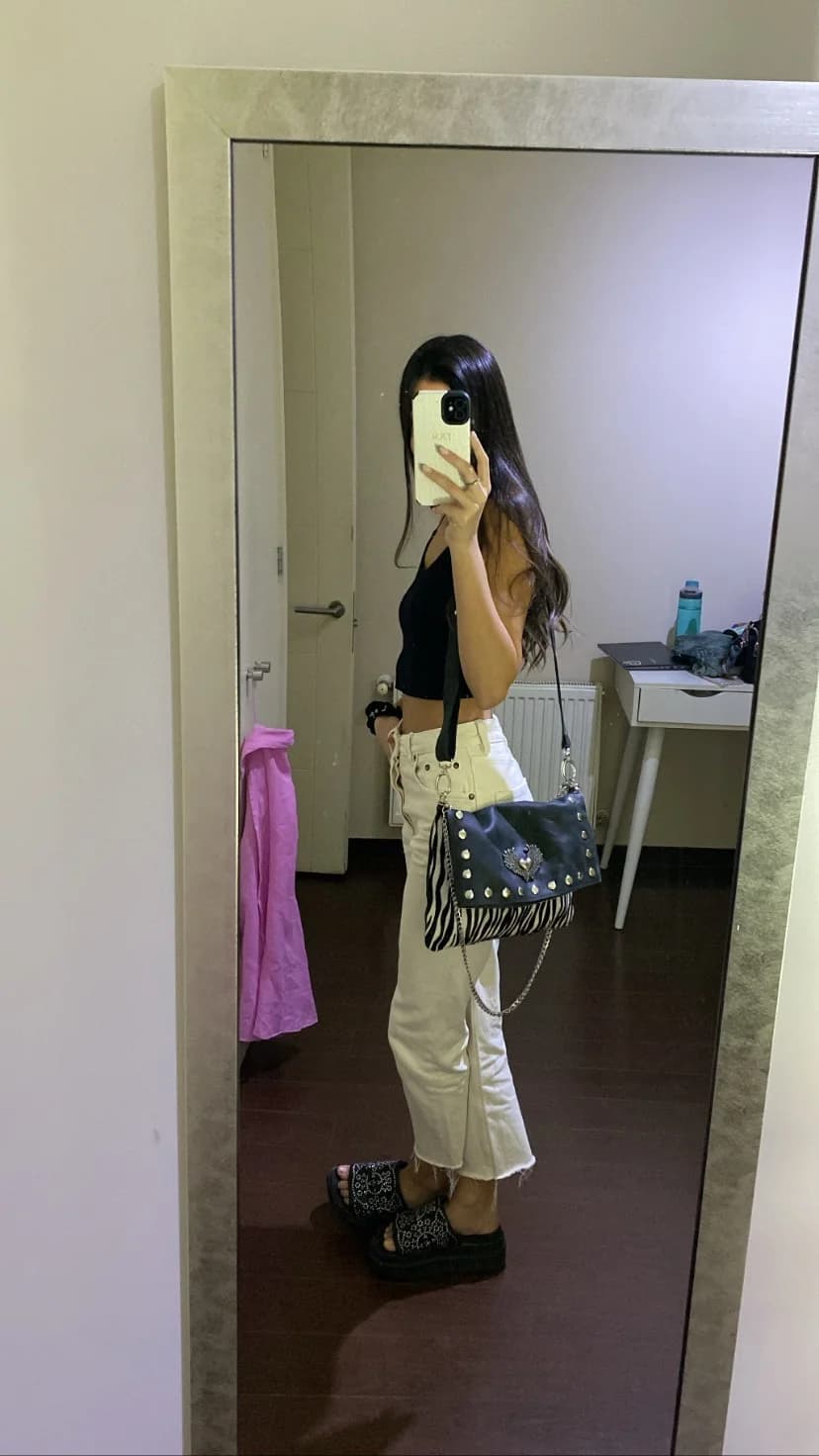 Usado por fernanda robertson, Cartera de cuero
