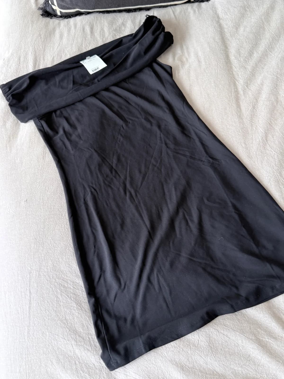 Usado por Tatiana Tscherebilo, Vestido off shoulders, talla S