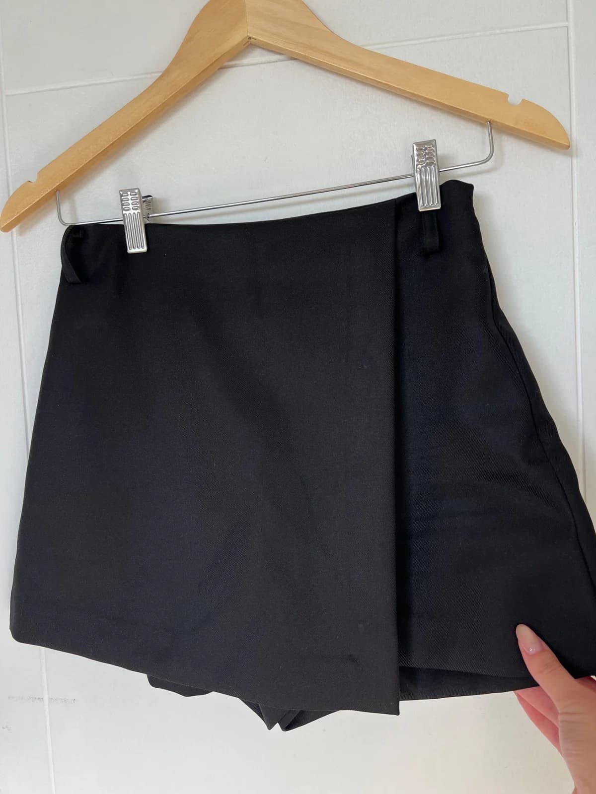 Usado por Adriana Ordoñez, Falda short Zara , talla XS