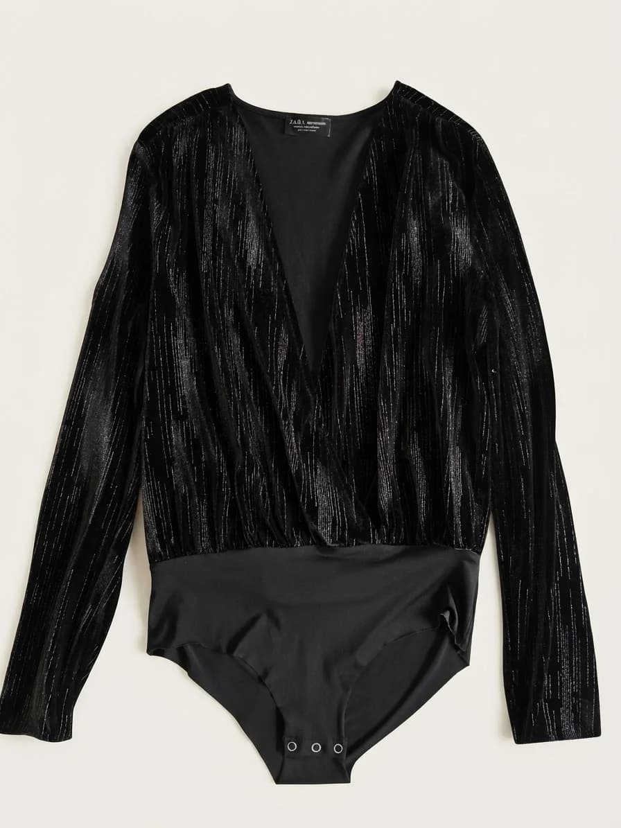 Usado por elisa foster, Body negro con brillos , talla S