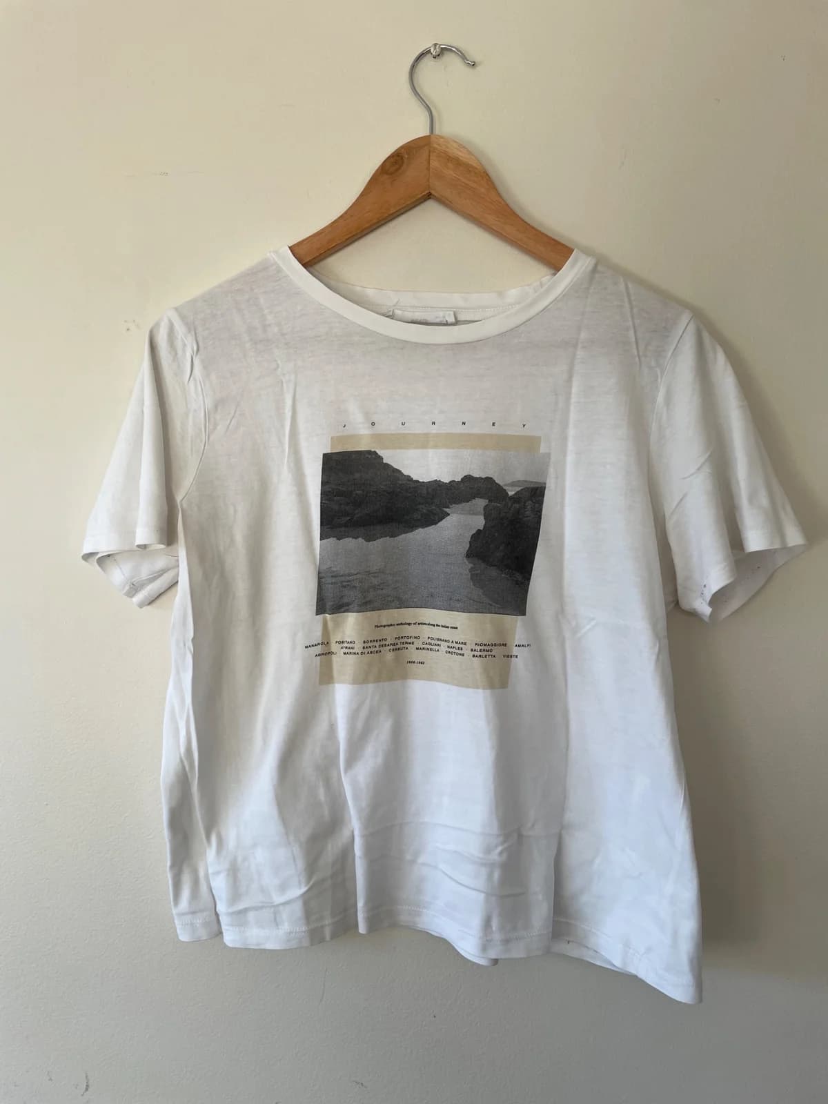 Polera blanca estampada — foto 1