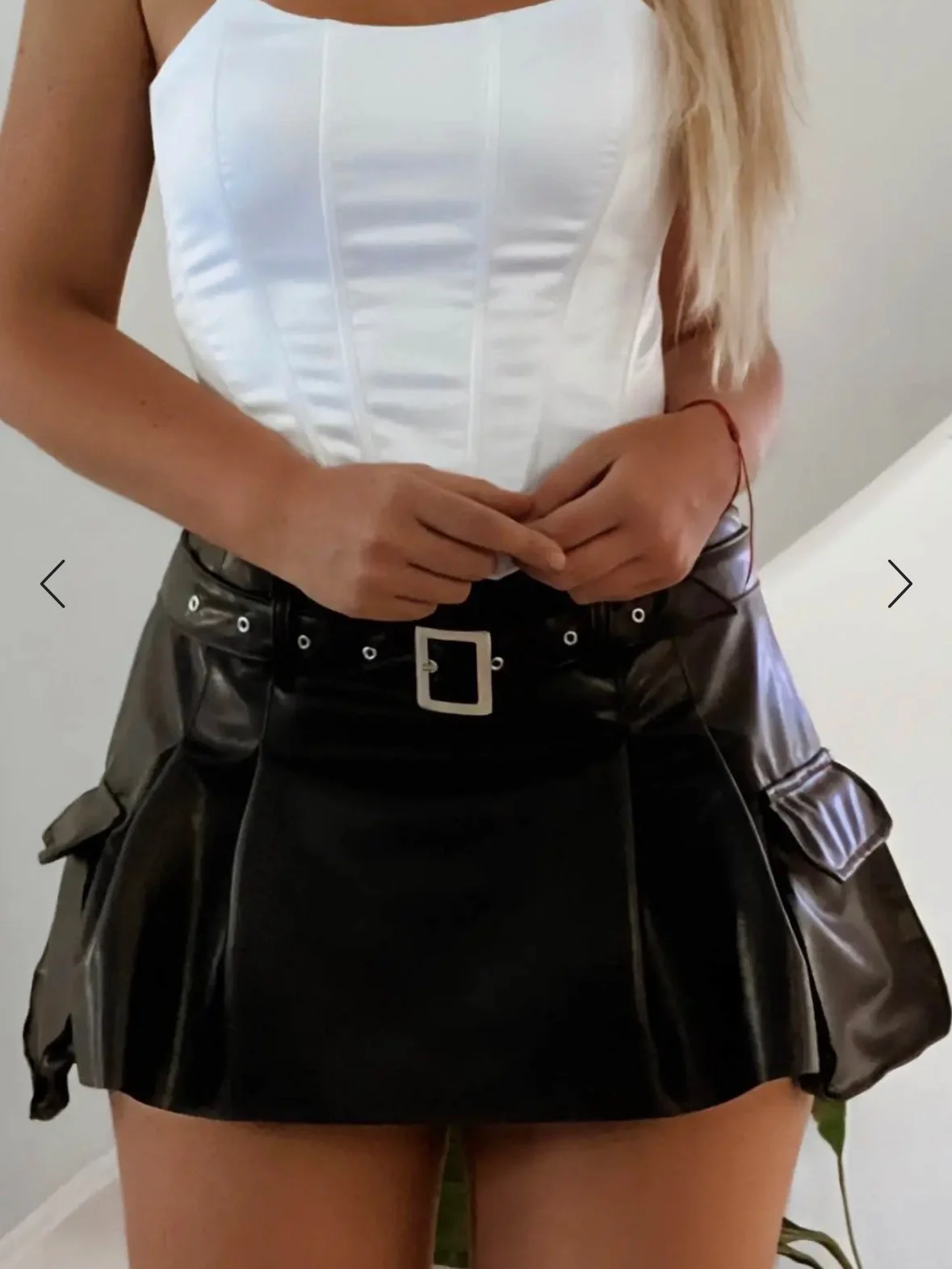 Pollera Short Emi Mernes Negra — foto 1