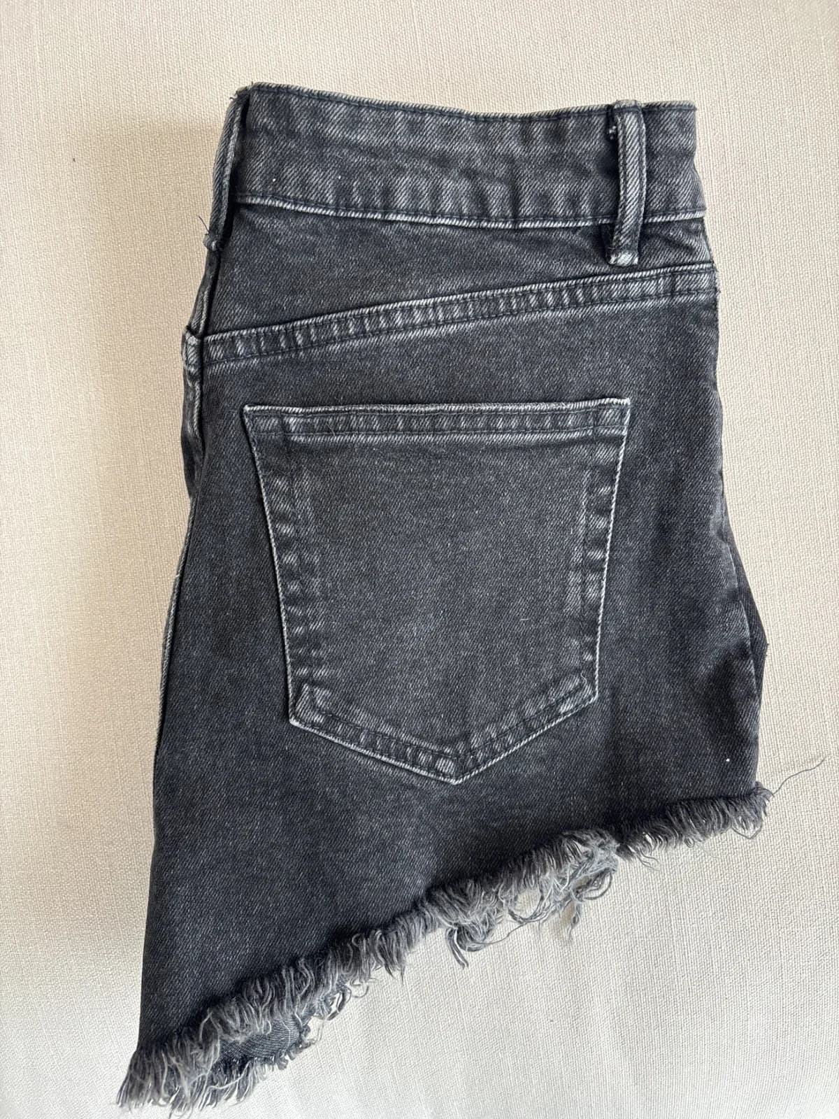 Usado por montserrat meneses, Short Zara, talla 34