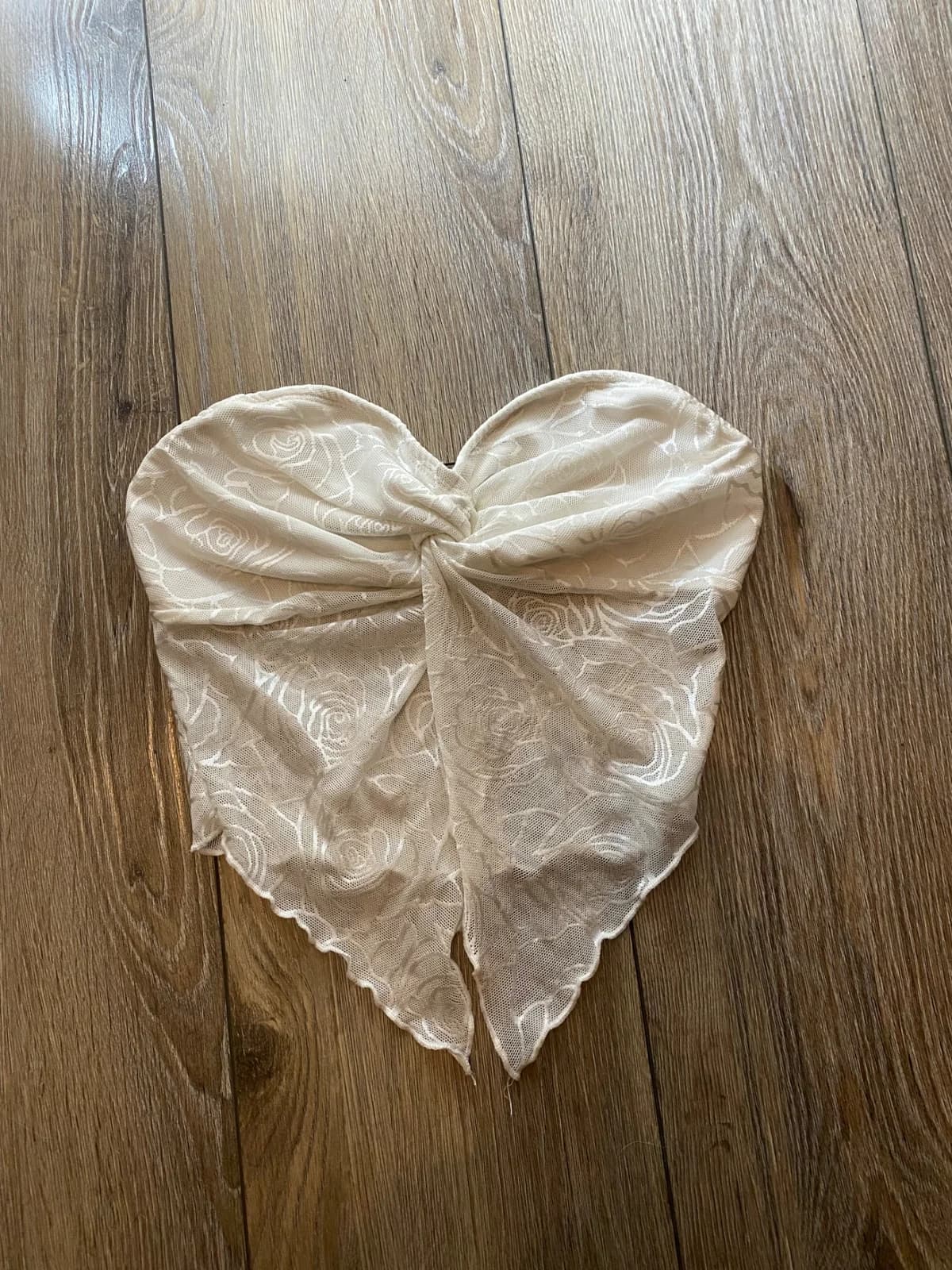 Usado por agustina lyon, Top blanco de encaje, talla XS-S