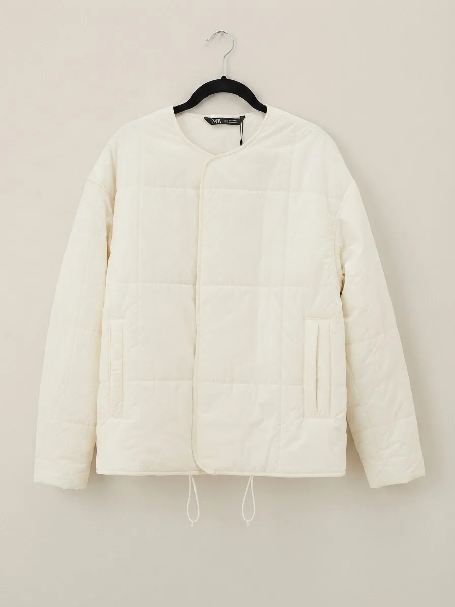 Usado por fernanda robertson, Chaqueta acolchada Zara color crudo Talla M, talla M
