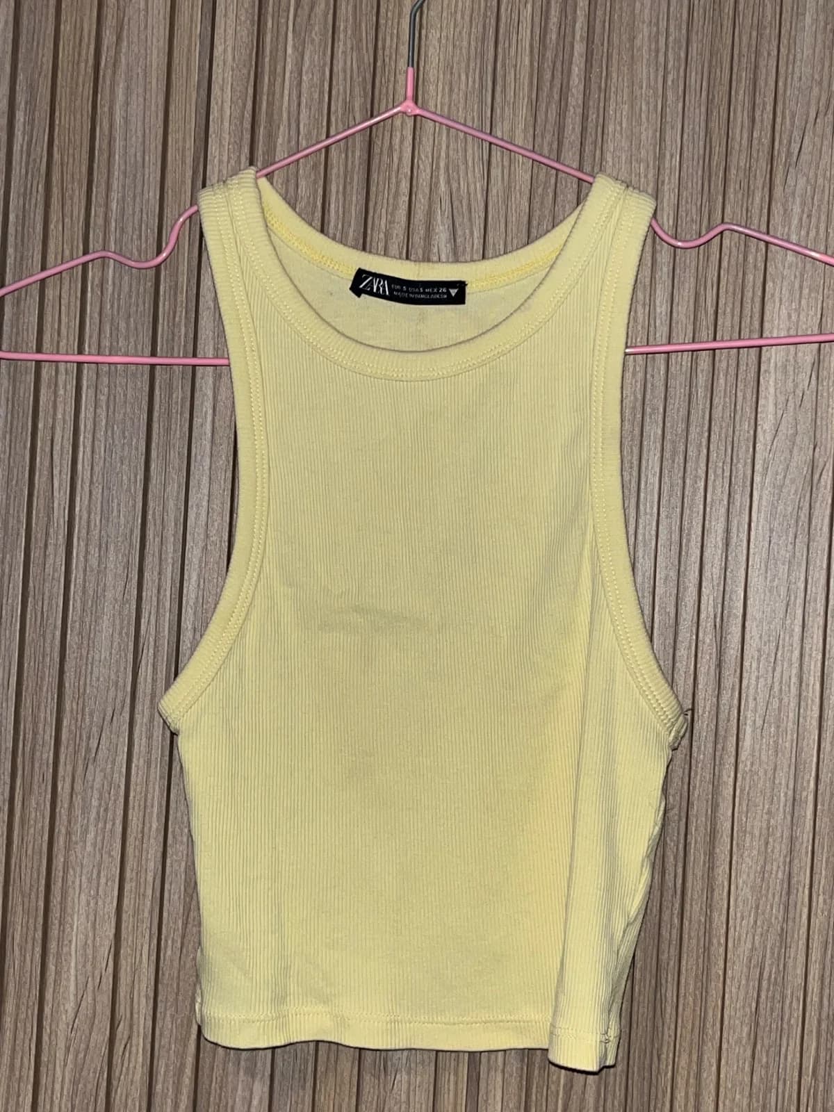 Usado por Karina Zamora, Top Amarillo , talla S