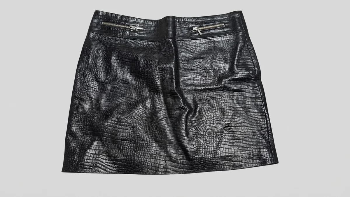 Usado por Martina Ahumada, Falda 100% cuero, talla S (36)