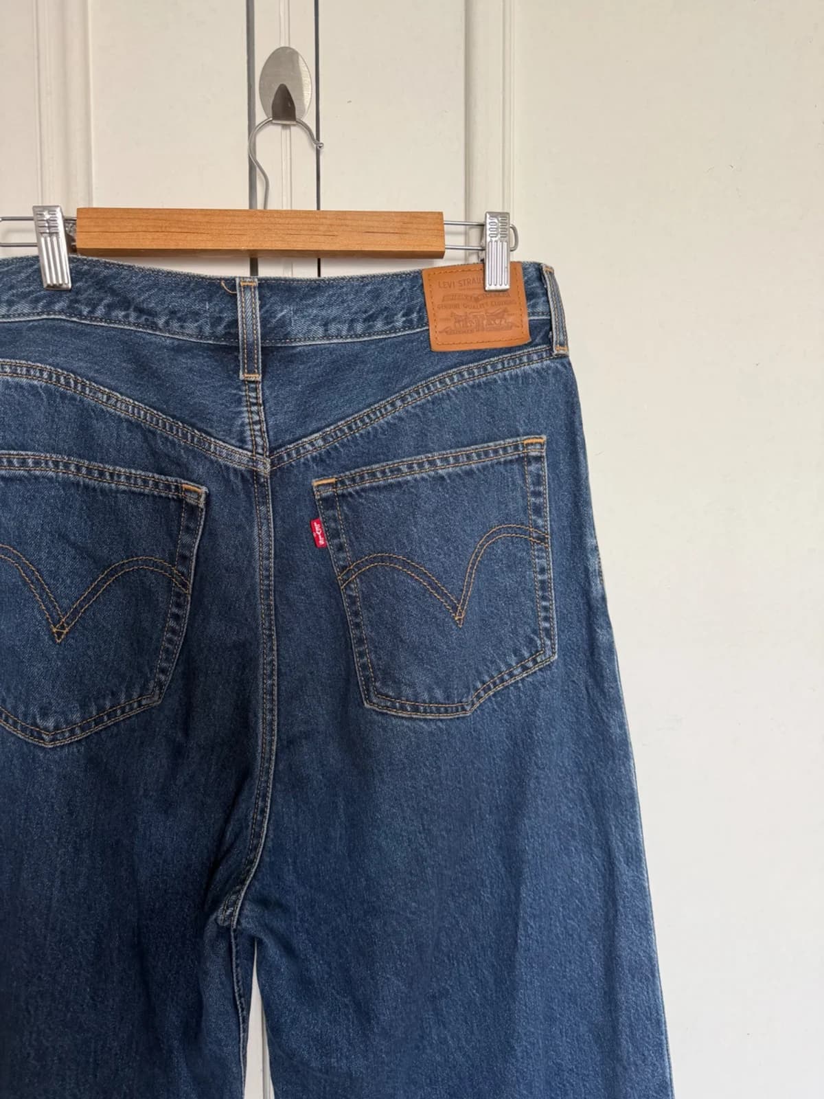 Jeans high loose levis — foto 1