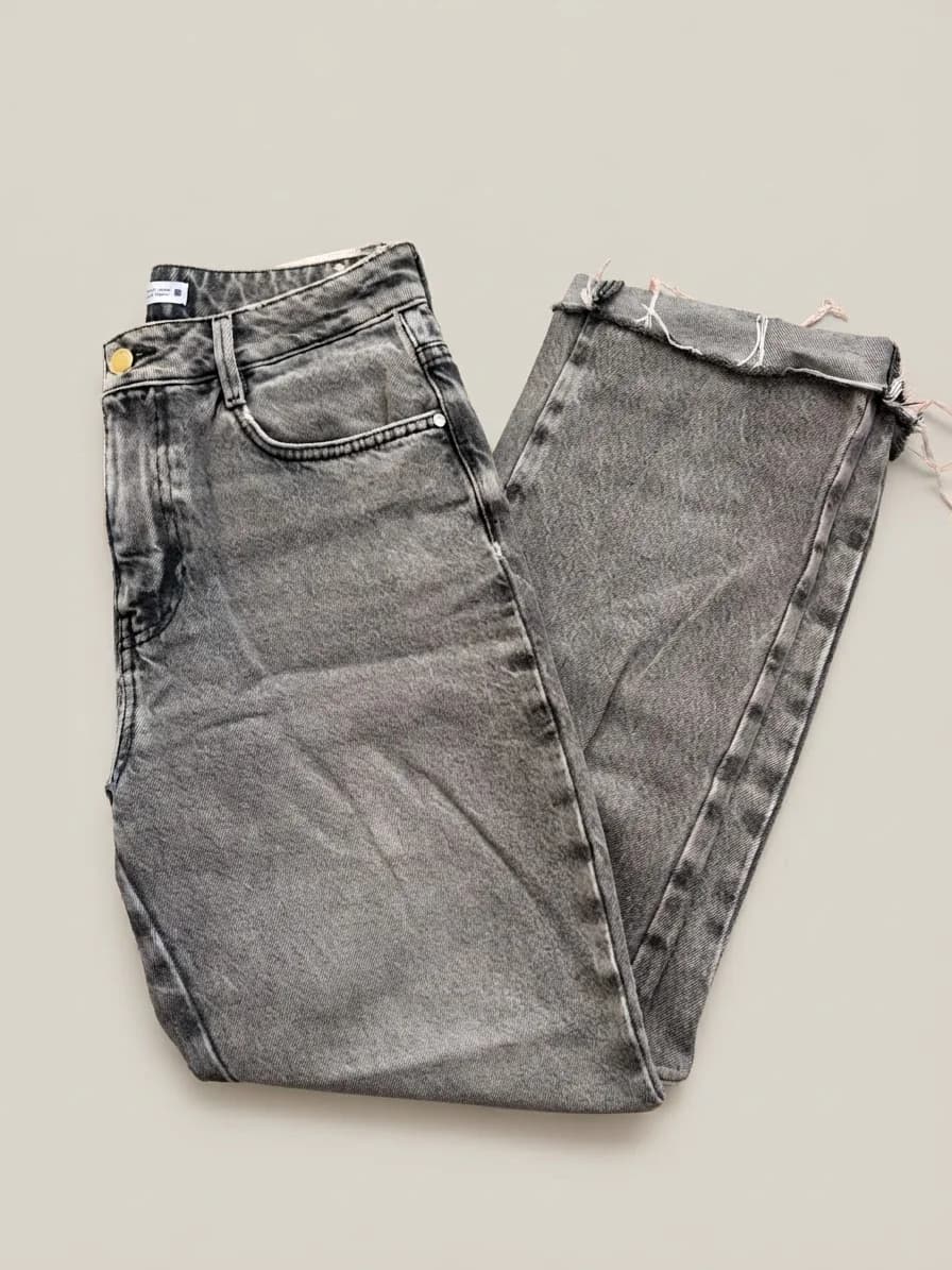 Jeans Zara Gris Tiro Medio — foto 1