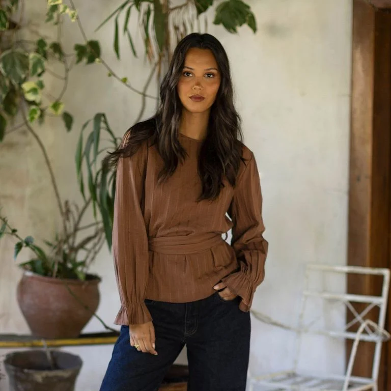 Usado por Consu Ibaceta Hurtado, Blusa Raindoor Cafe, talla L