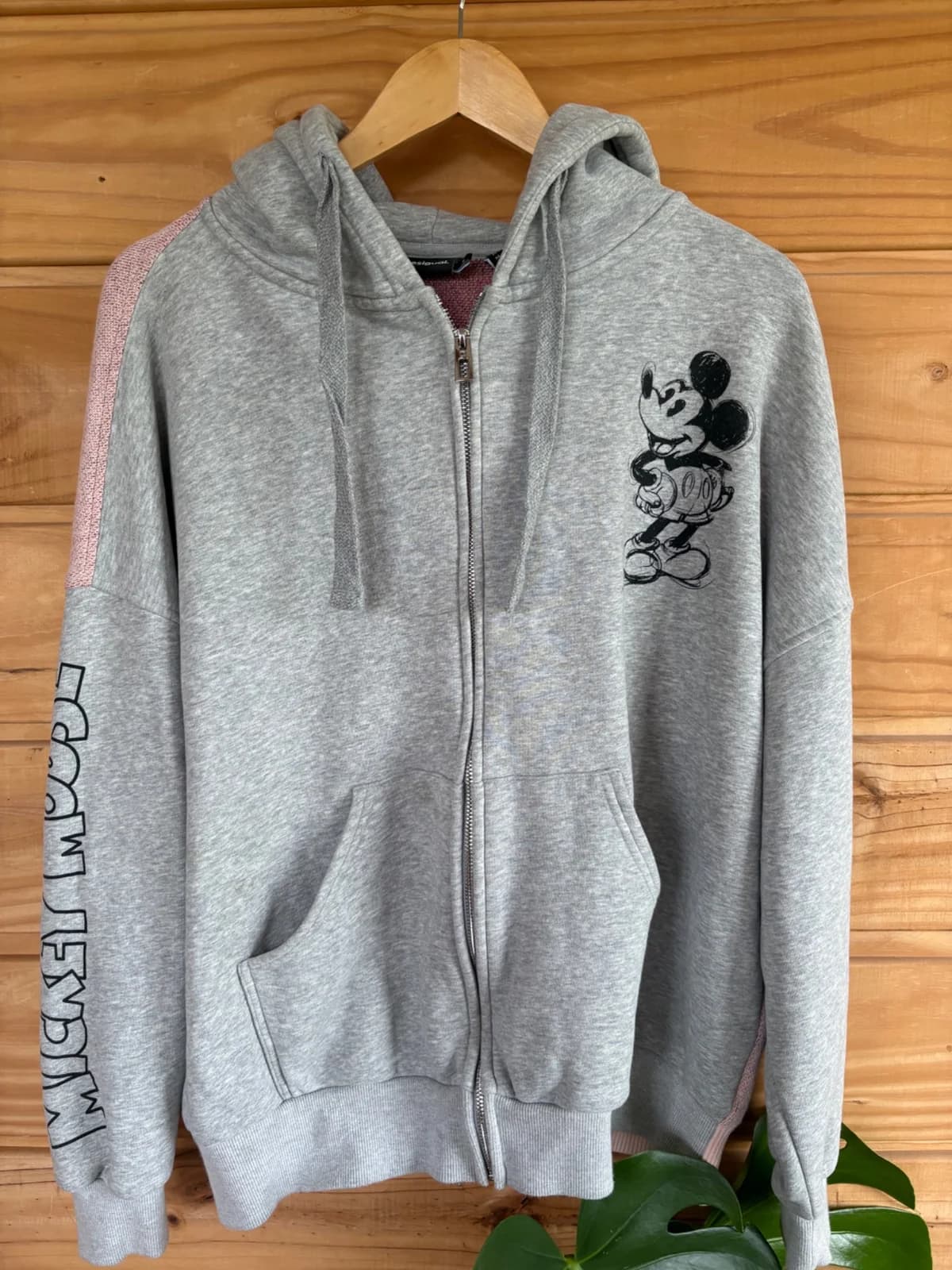Usado por Marcela Molina, Poleron desigual , talla S