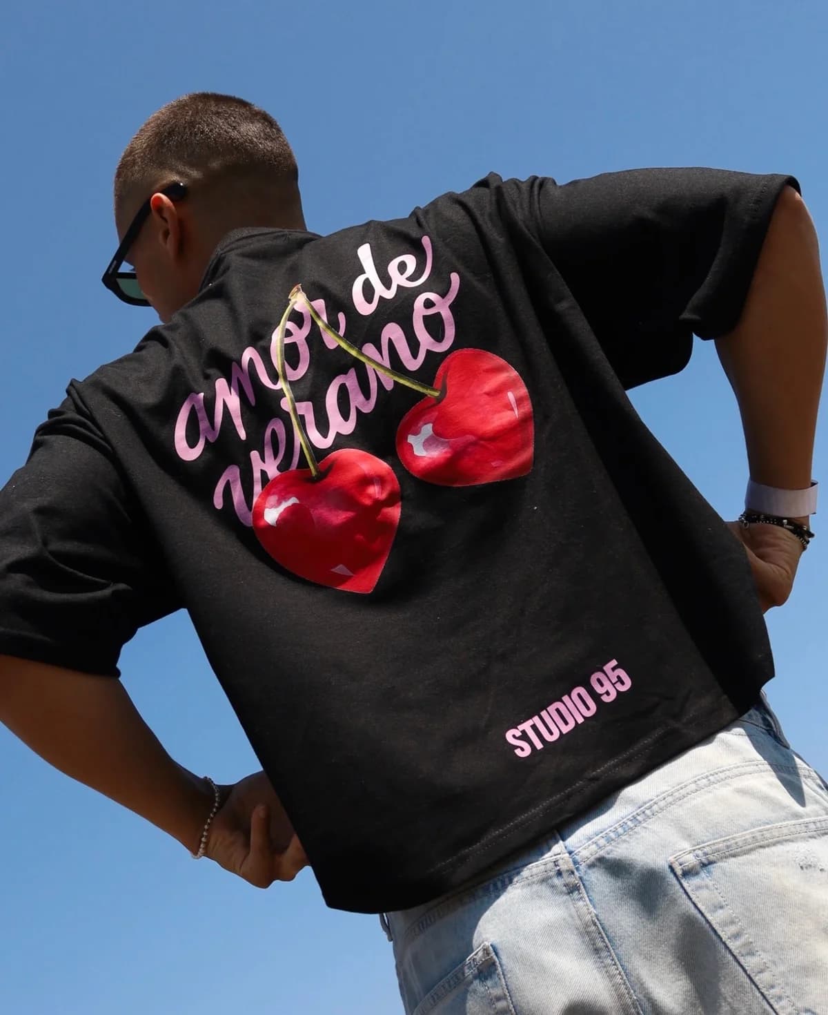 Usado por Studio 95 , #7 Amor tee (L/XL), talla (L/XL)