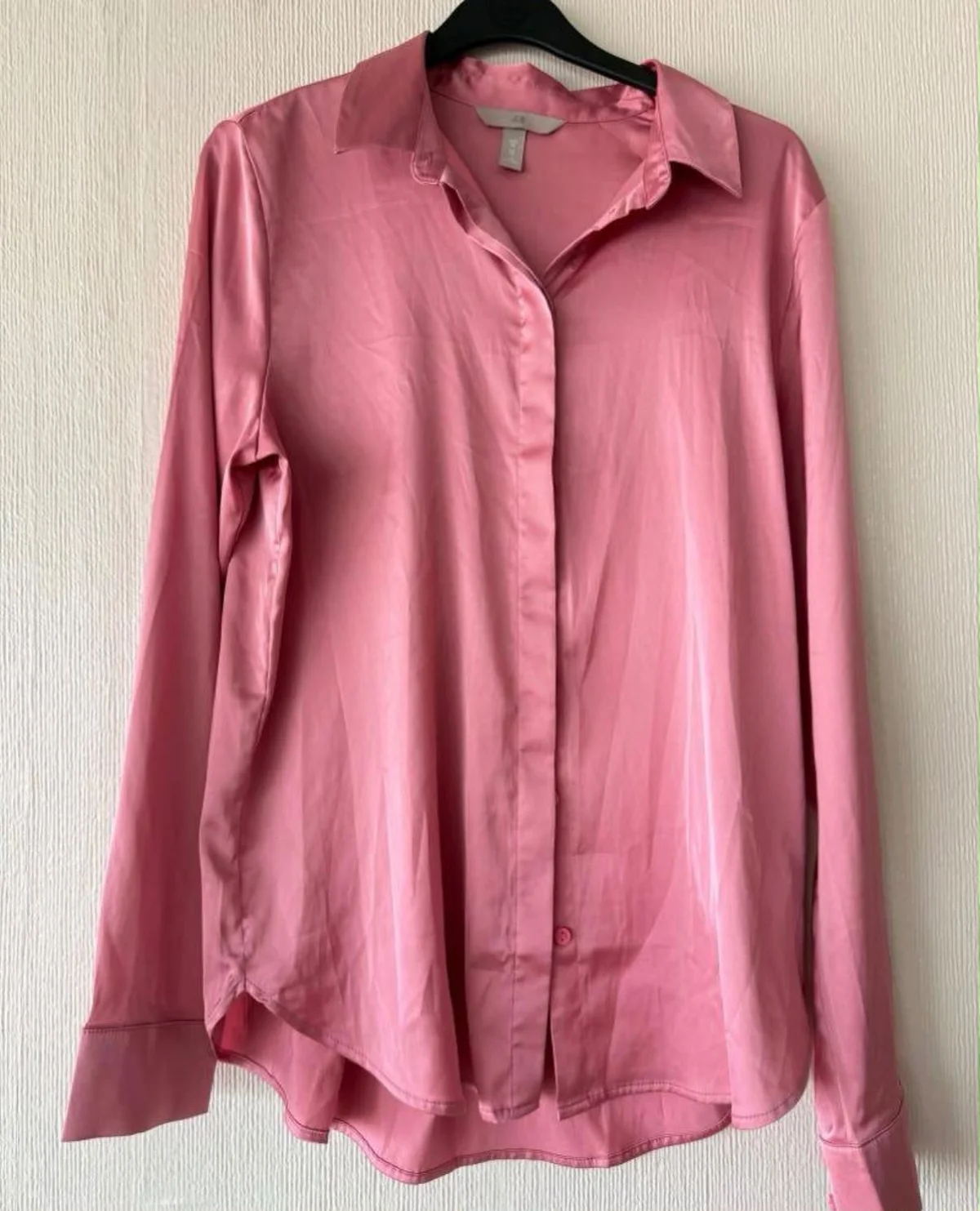 Blusa tipo satin — foto 1