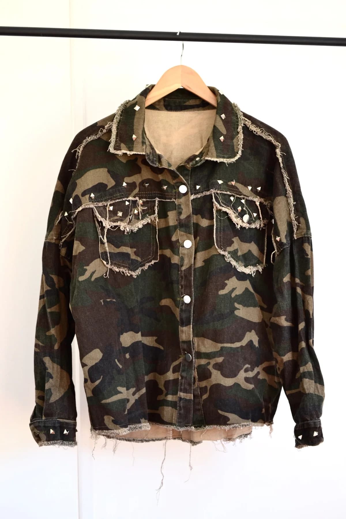 Usado por Constanza Urrutia, Chaqueta camuflada , talla M