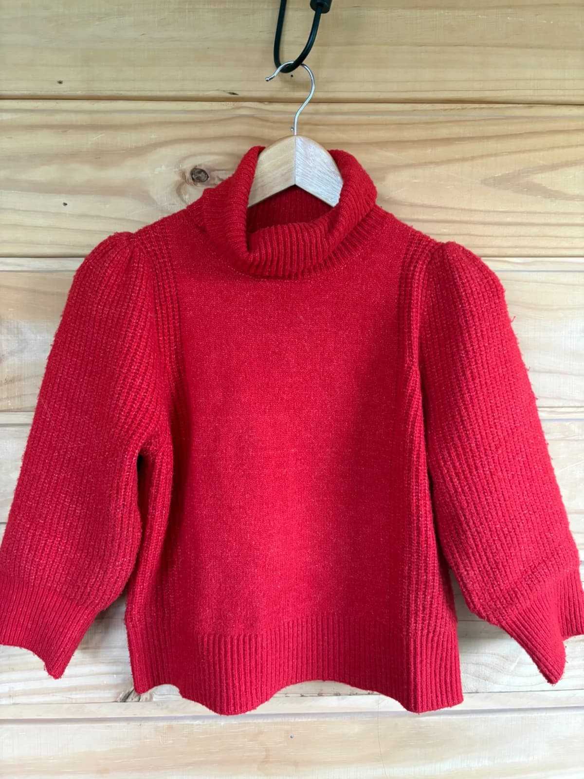 Usado por Marcela Molina, Swuater mango , talla S