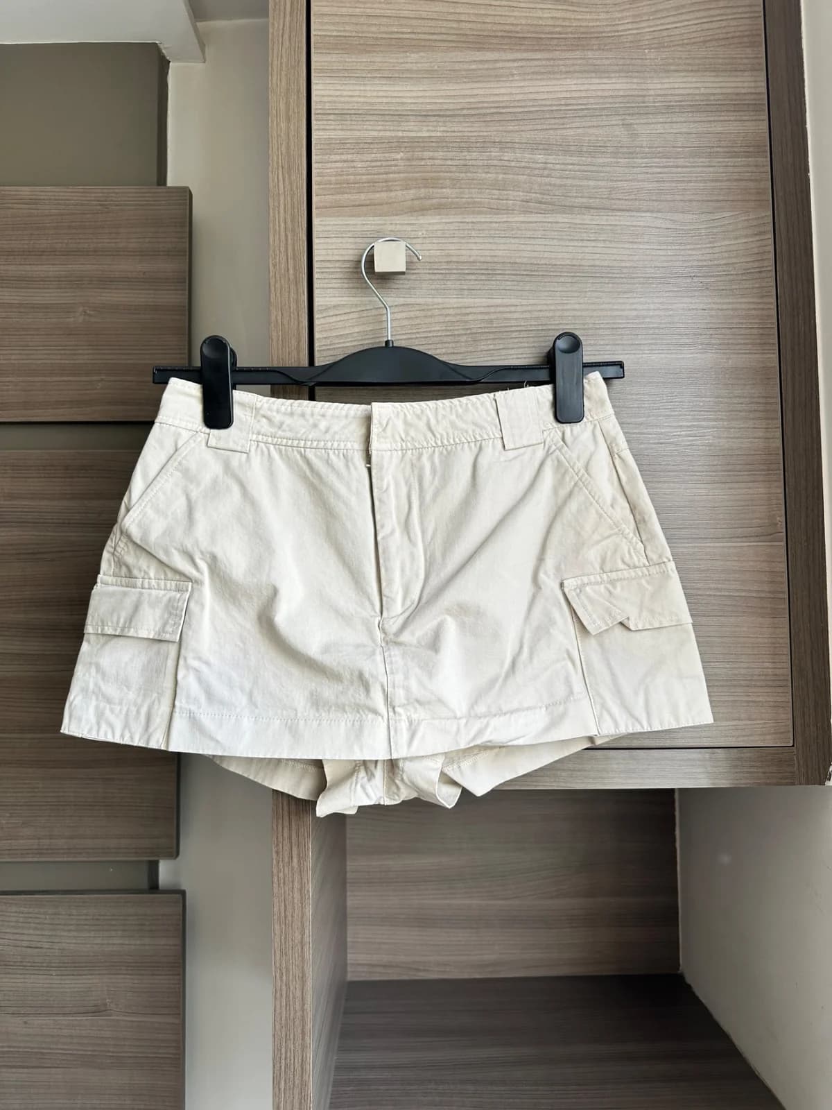Usado por Arantza Bedoya, Falda pantalón bolsillos crudo, talla S