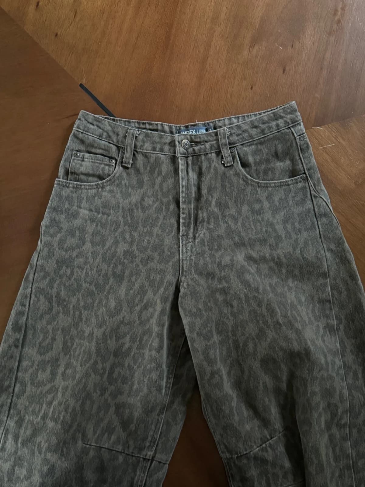 Jeans Animal Print Balloon