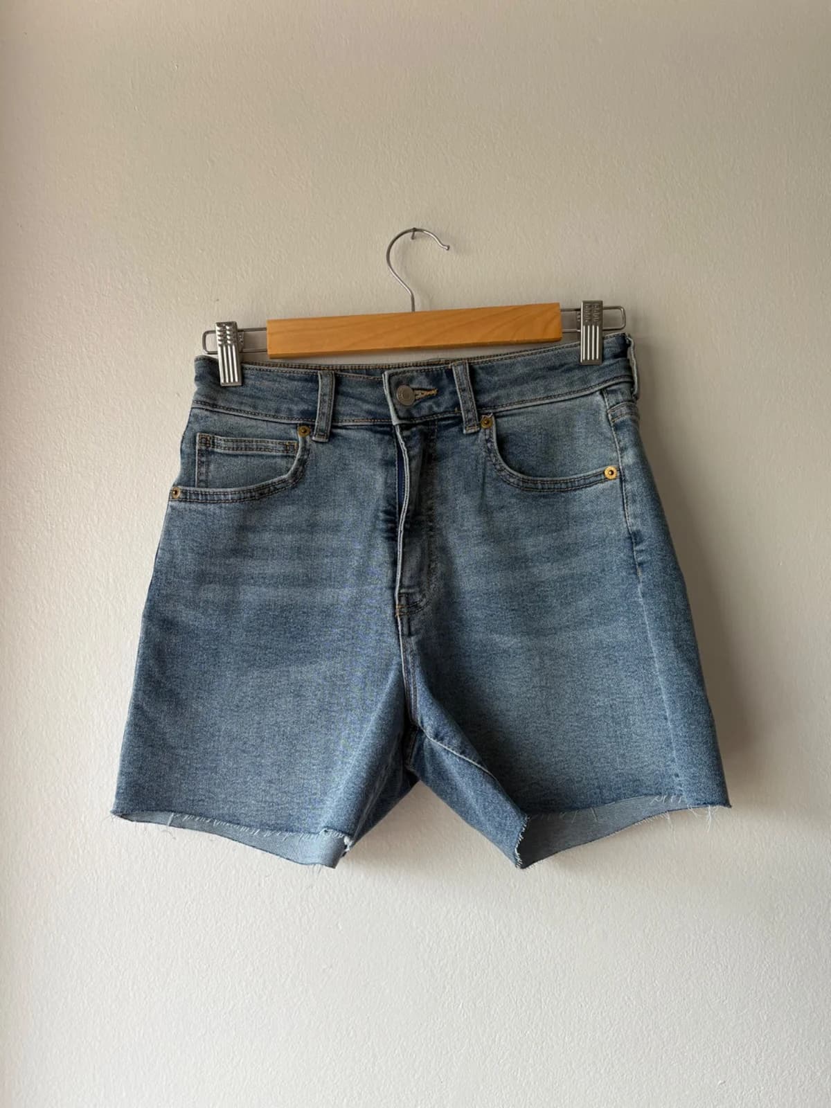 Usado por Carla Herrera, Short H&M , talla 38