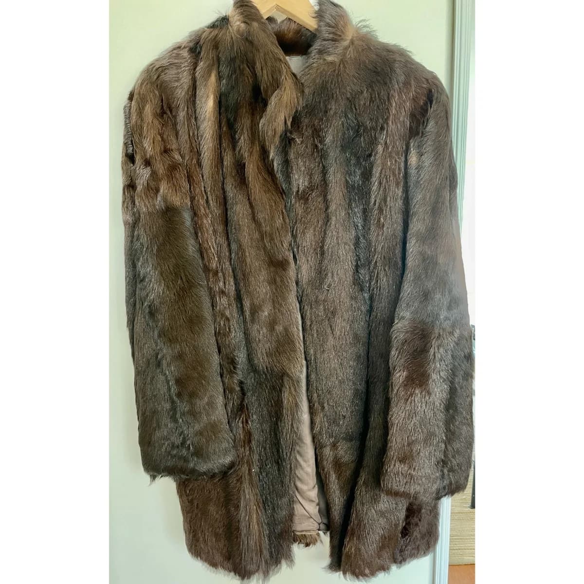 Usado por Patricia Torres, Abrigo Piel, talla 38/40