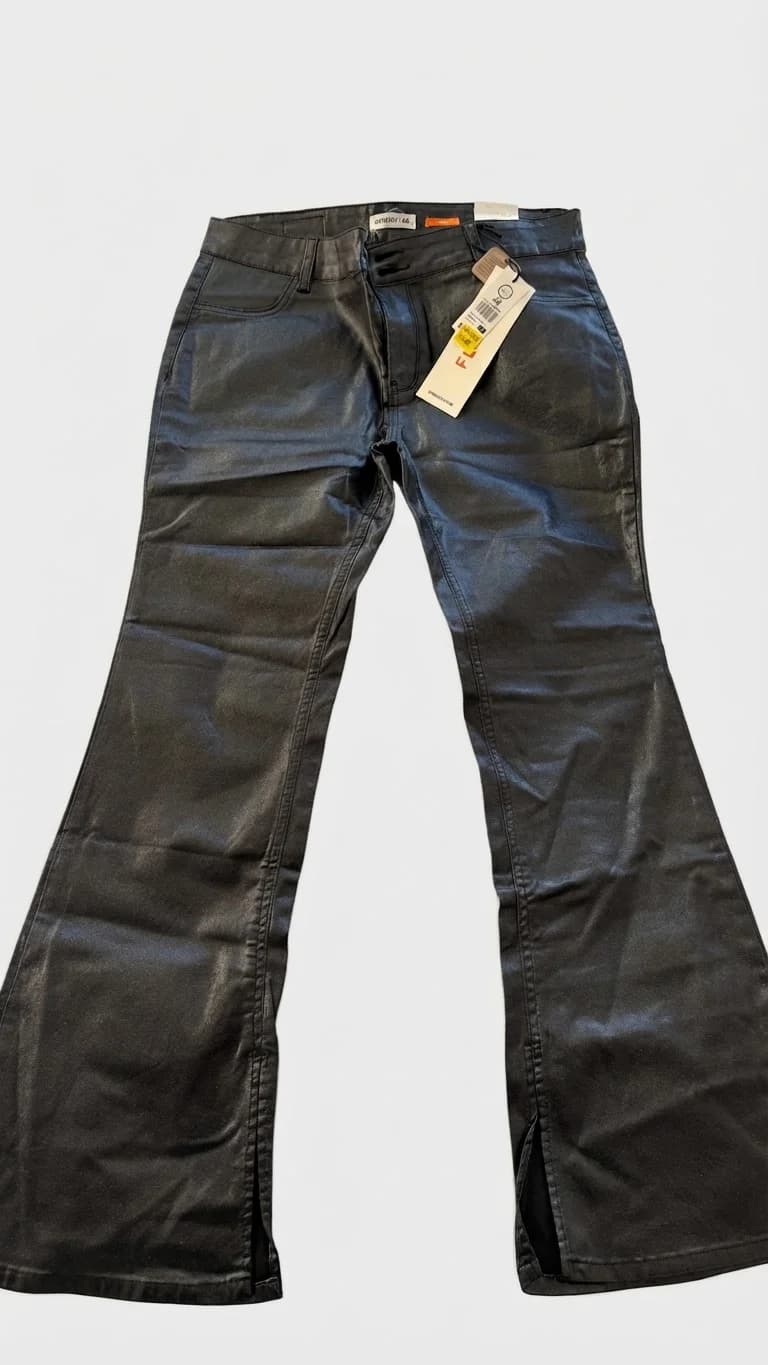 Usado por Isidora Baxter, Pantalones Flaire Negros Elasticados con Brillos, talla 44