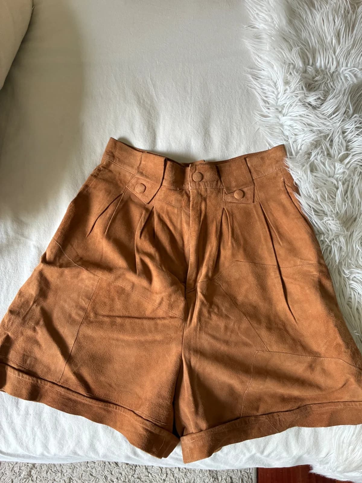 Usado por Maria del Pilar Colomer, Bermudas gamuza tiro alto , talla Sin talla