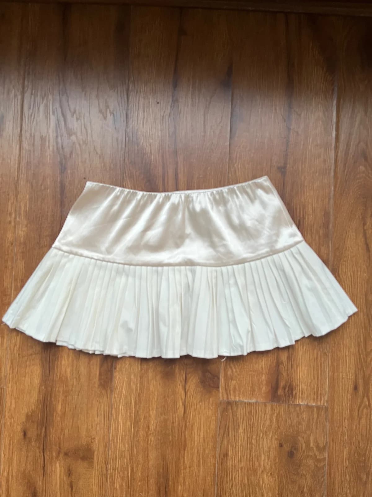 Falda Satín Crema