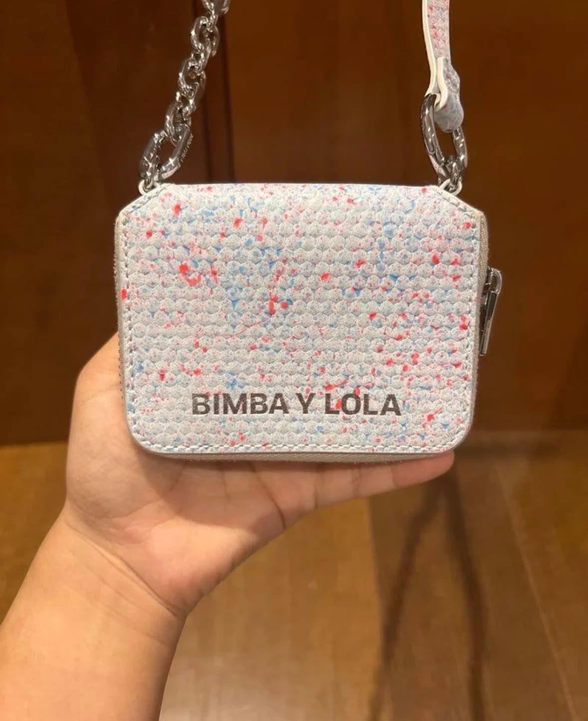 Usado por Catalina Rojas, Billetera BIMBA Y LOLA, talla Unica