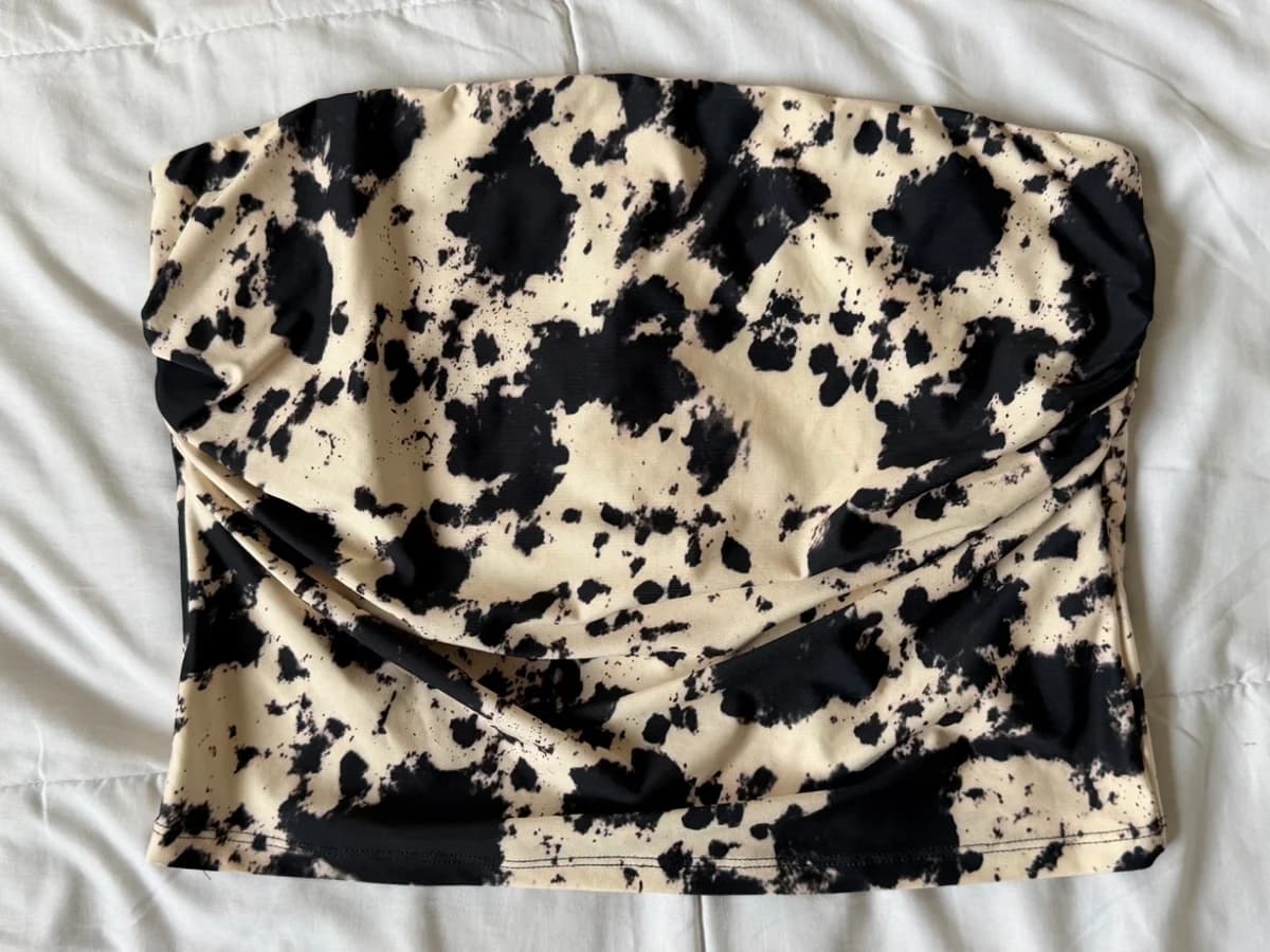Usado por Isidora Fuenzalida Costa, Top strapless animal print , talla XL