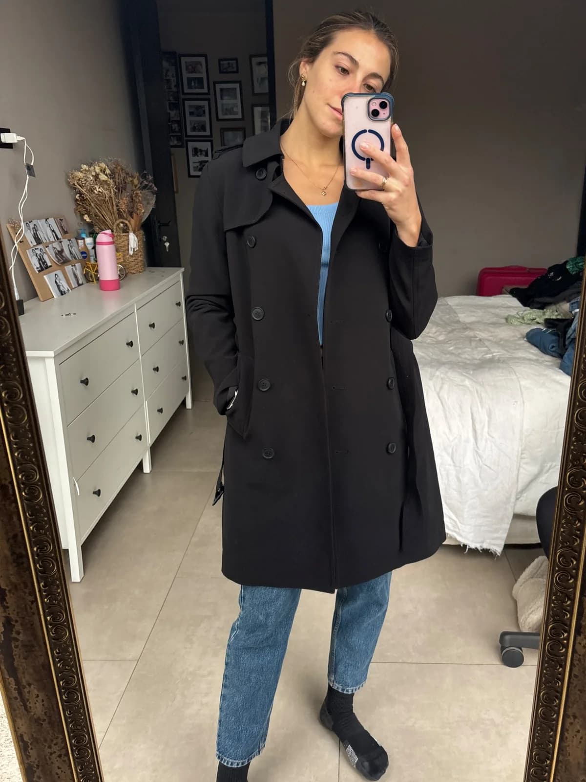 Usado por Amalia Abogabir, Gabardina negra, talla 38