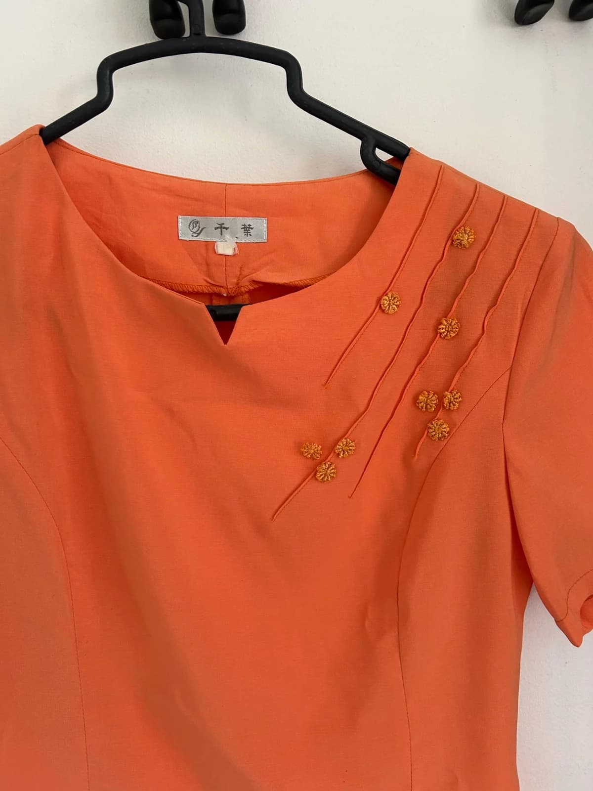 Usado por Sara, Polera japo, talla XS