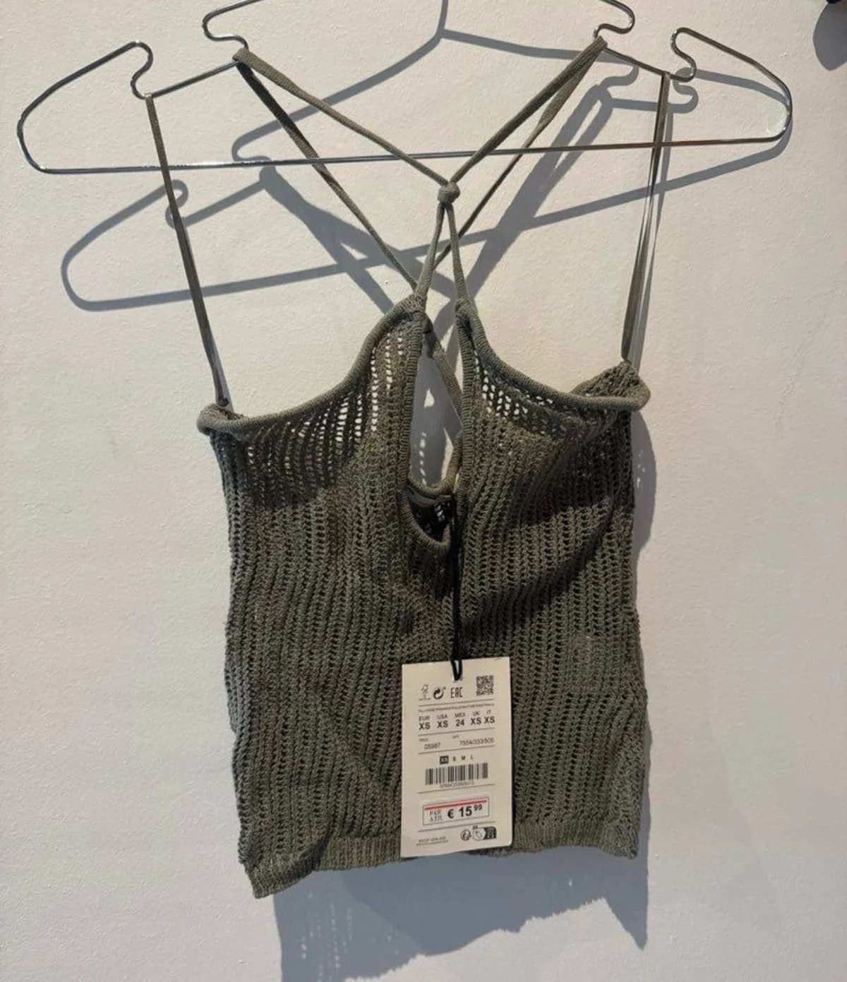 Usado por María de los Ángeles Esveile Molina , Top tejido Zara, verde olivo talla XS, talla XS