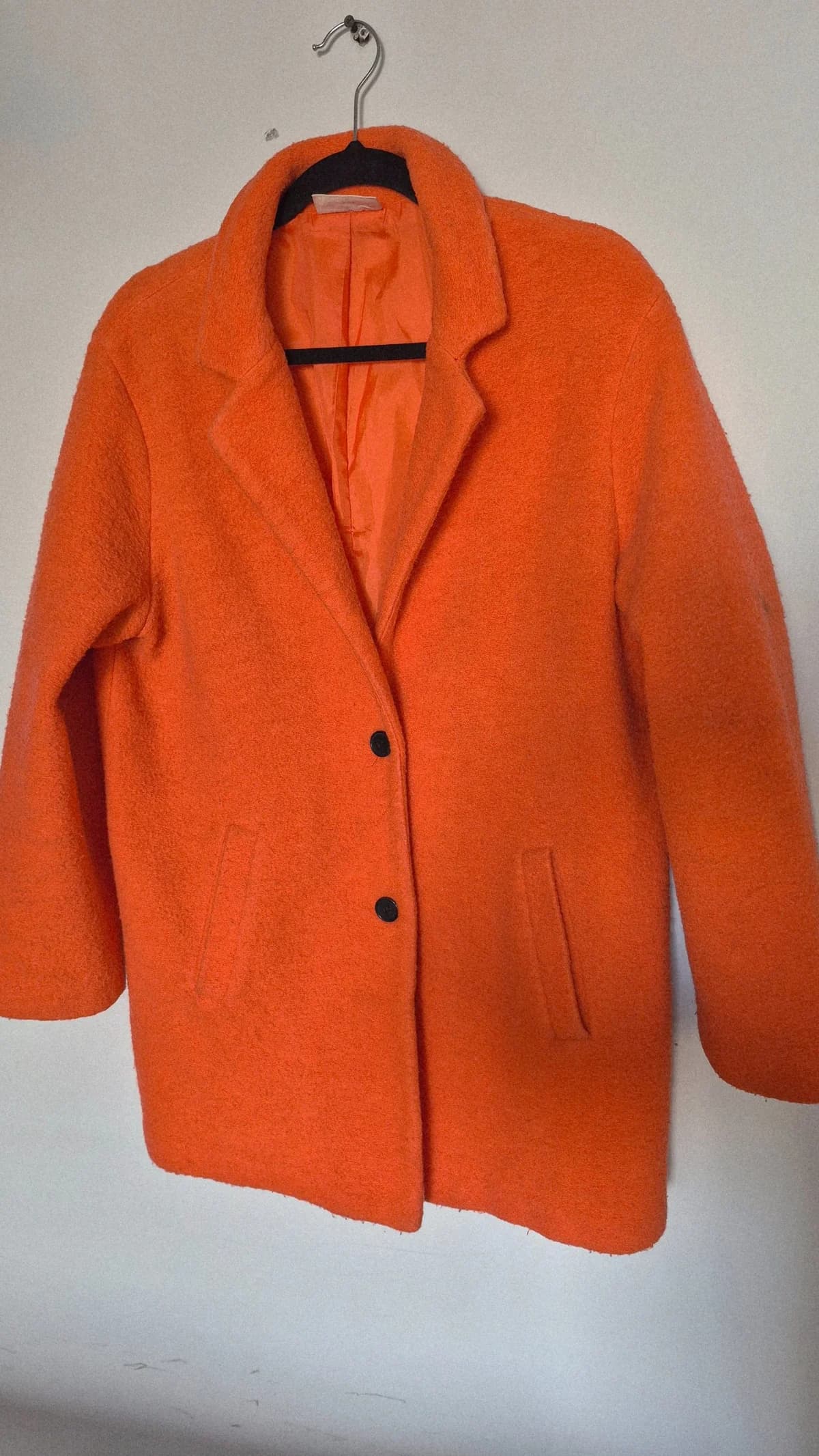 Abrigo naranja — foto 1
