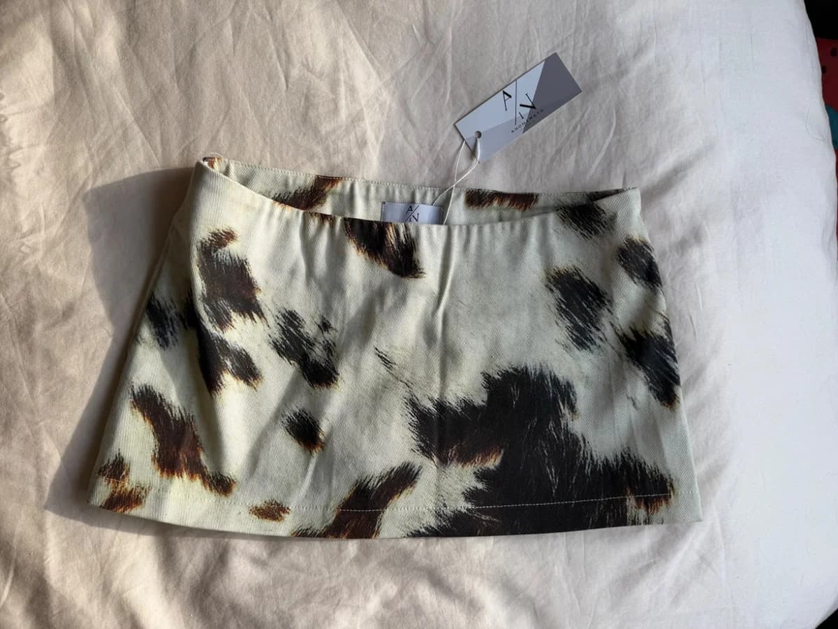 Falda print vaca tiro bajo