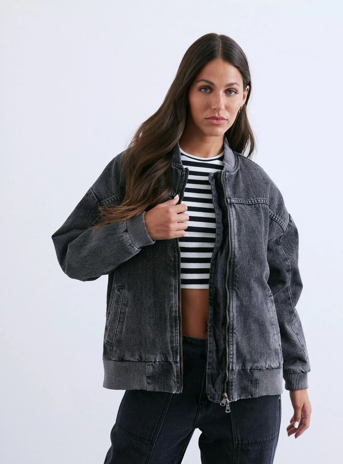 Usado por Agustina González , Chaqueta Bomber , talla L