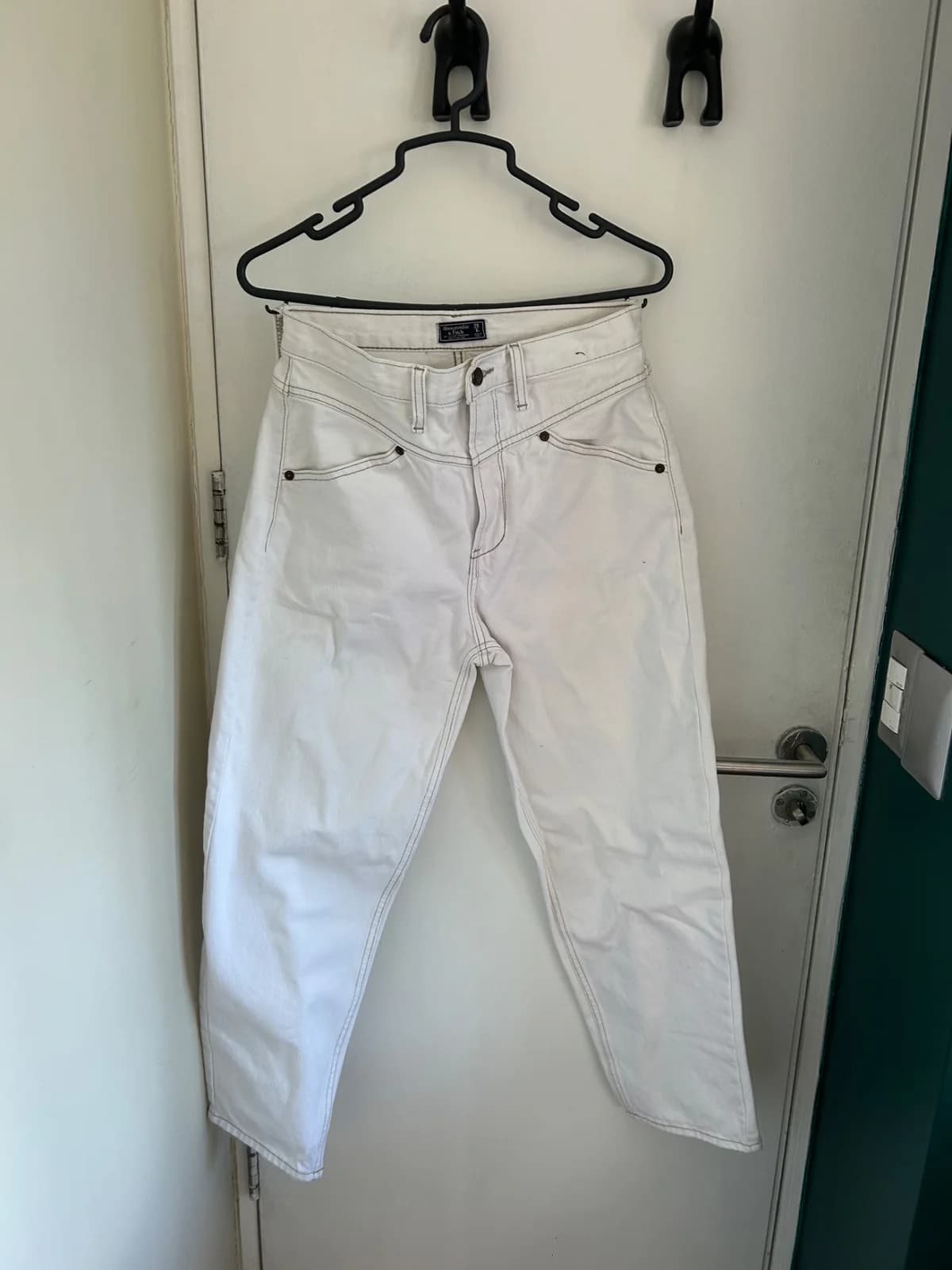 Usado por Sara, Pantalones blancos, talla 38