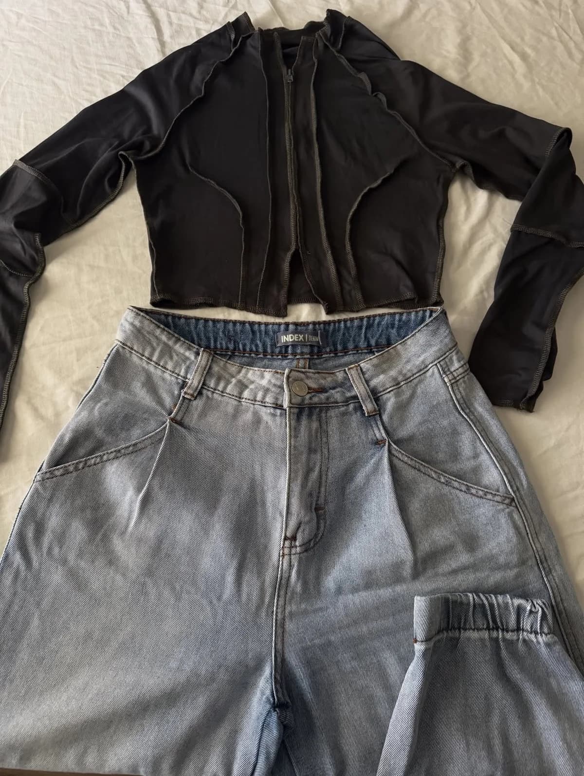 Usado por Ropero coniv, Pantalón , talla 38