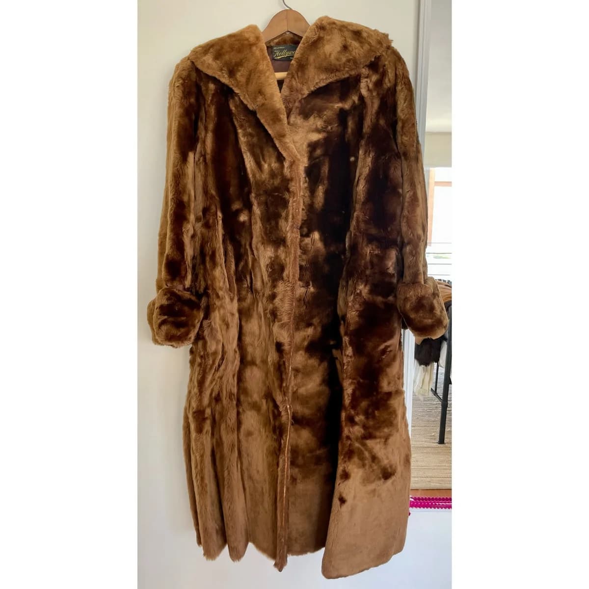 Usado por Patricia Torres, Abrigo Piel, talla Oversize