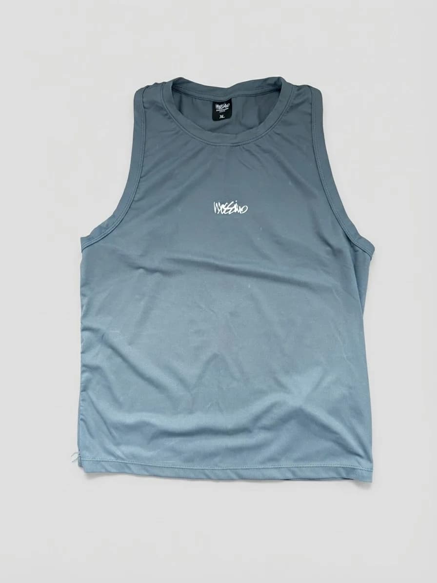 Usado por Camila Concha Salazar, Polera Mossimo , talla XL