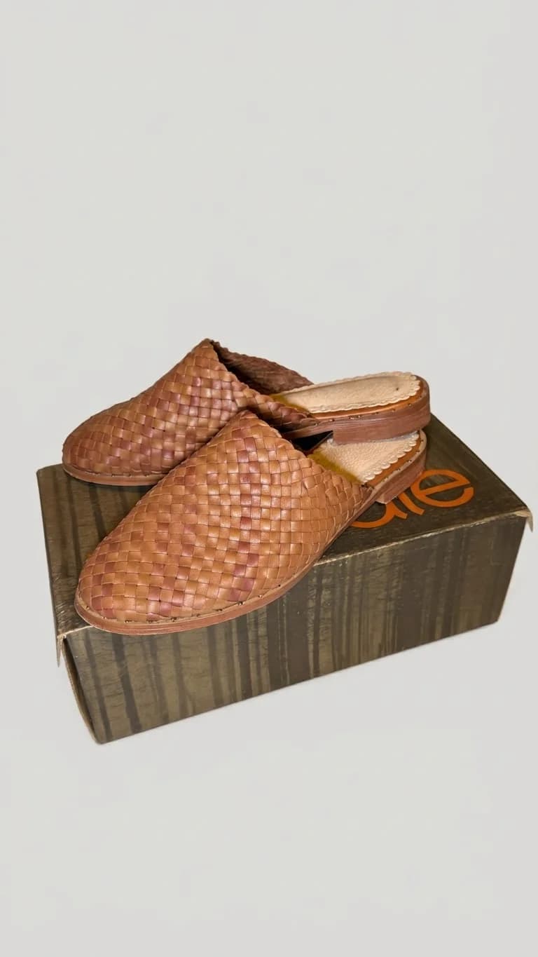 Zapato tejido umbrale de cuero — foto 1