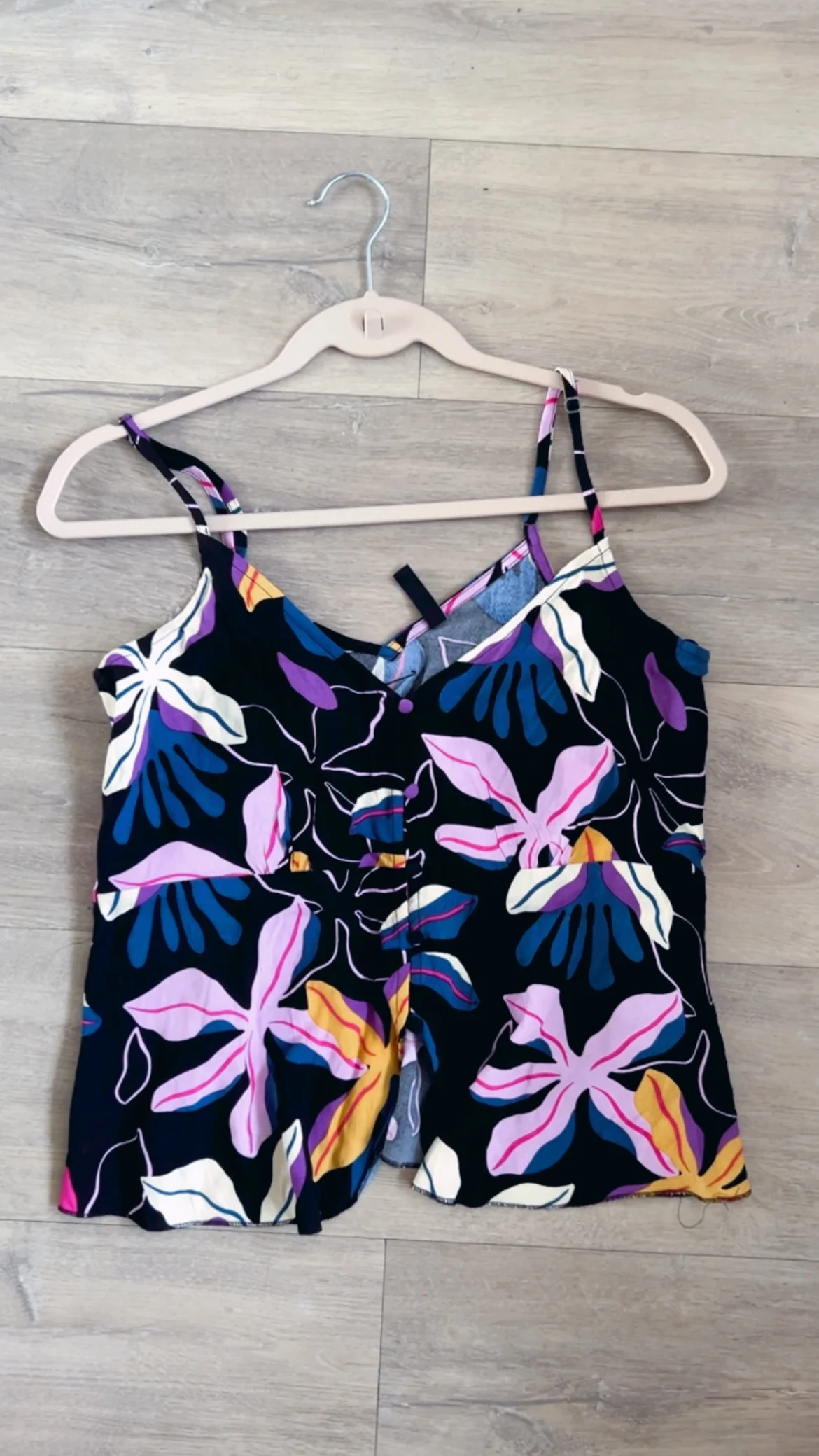 Usado por Monserrat, Polera floral , talla M