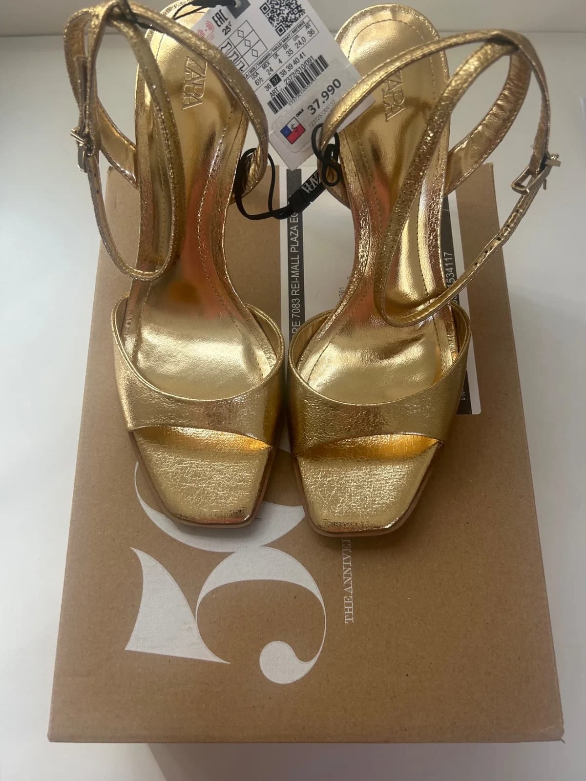 Usado por Amalia Contreras Letelier, Zapatos Zara, talla 37