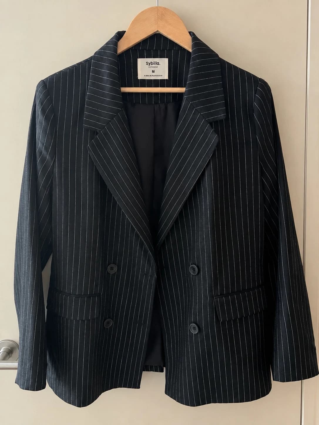 Usado por Daniela Fuentes Vicente, Blazer rallas , talla M