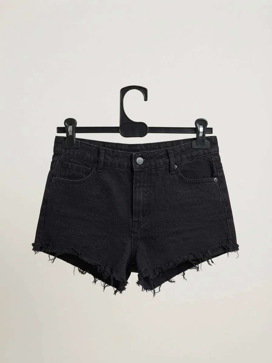 Usado por sofi molina, short negro, talla 36