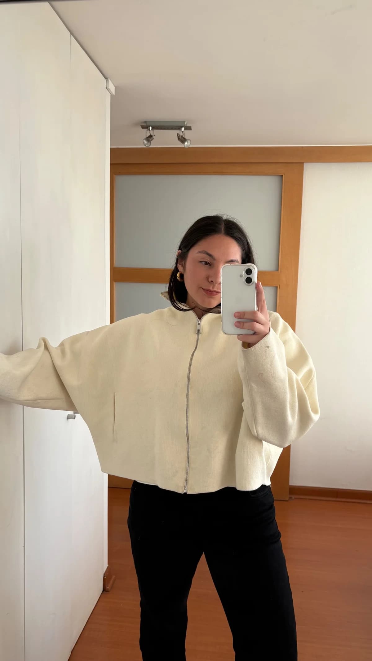 Usado por Isidora Baxter, Chaleco Chaqueta Zara Crema, talla L
