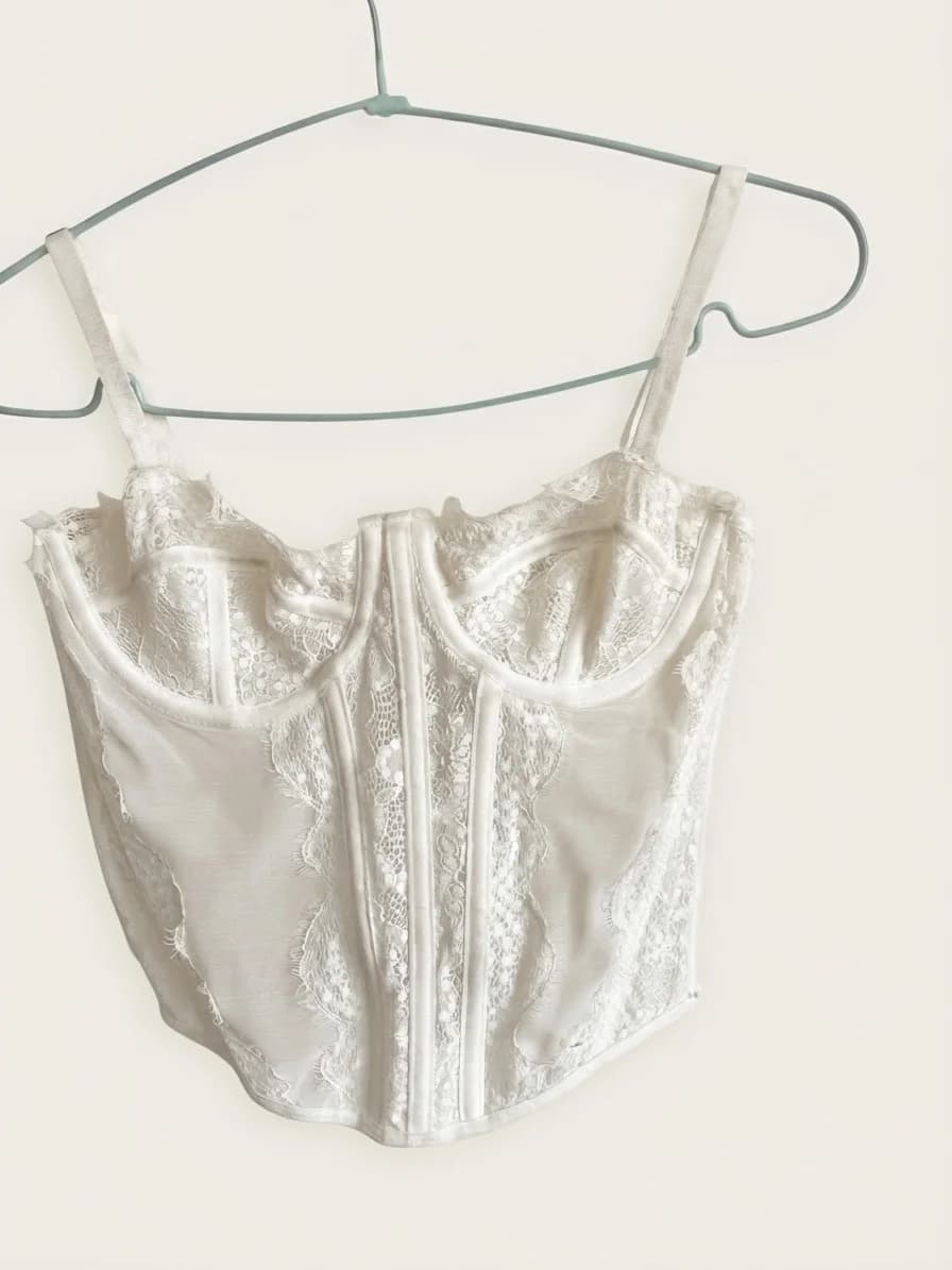 Corset blanco de encaje — foto 1