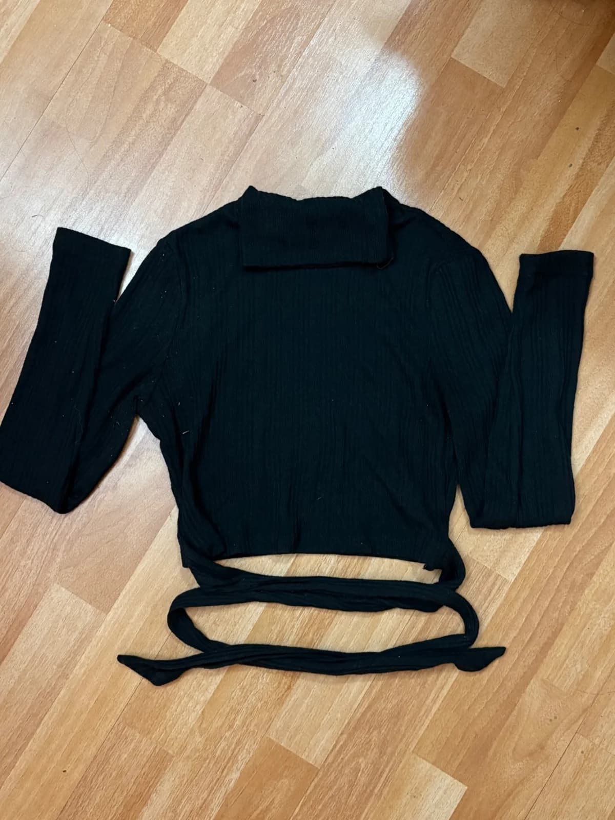 Usado por Constanza Monserrat Salas Alveal , Polera manga larga Crop , talla S