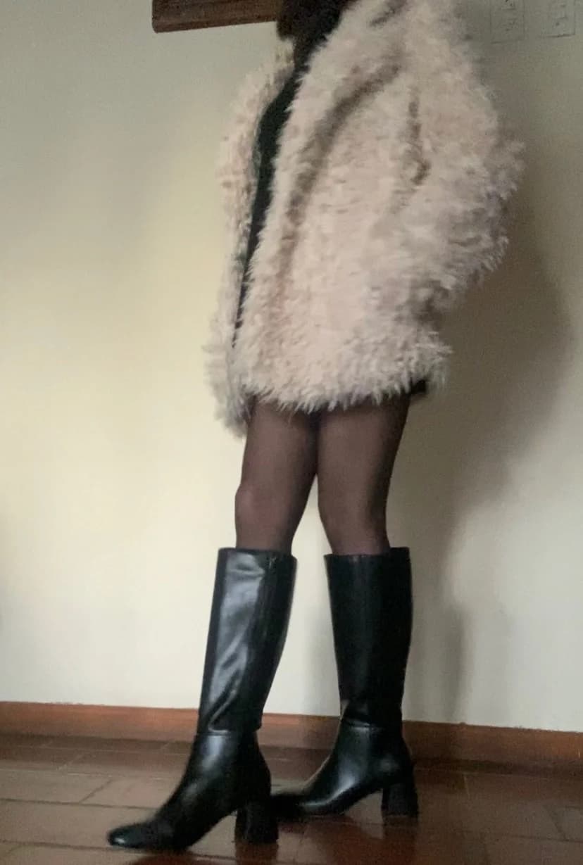 Abrigo peludo blanco — foto 1