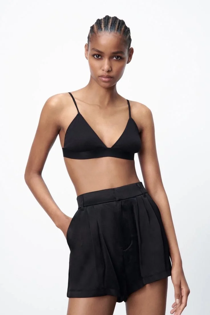 Usado por Elisa Escobar, Shorts satinados, talla XS